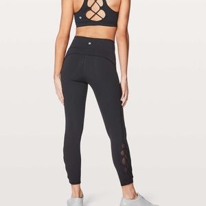 Lululemon Tied To It 7/8 Tight 25"
